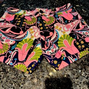Ladies spring print shorts. Multi Colored  Tracey Negoshian Size 4